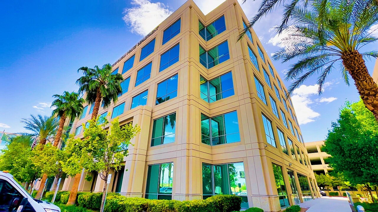 Siège de la police métropolitaine de Las Vegas (LVMPD), qui a rouvert l’affaire Tupac avec l’arrestation de Davis en 2023, 2023