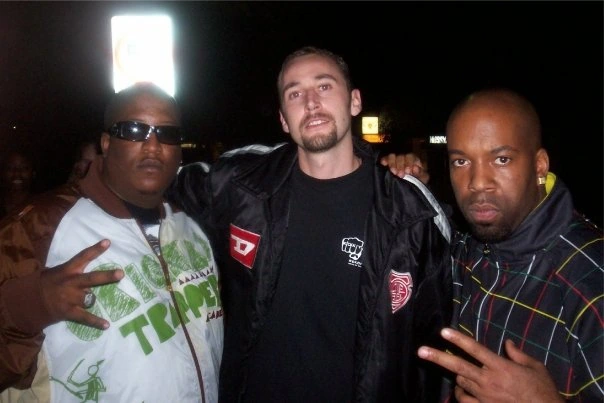 E.D.I. Mean and Young Noble of the Outlawz with Australian rapper Big Dave, Still Breathin tour, 2008